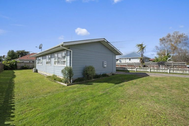 Photo of property in 18a Monokia Street, Fairy Springs, Rotorua, 3015