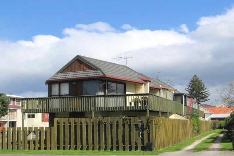 Photo of property in 4/26 Maunganui Road, Mount Maunganui, 3116