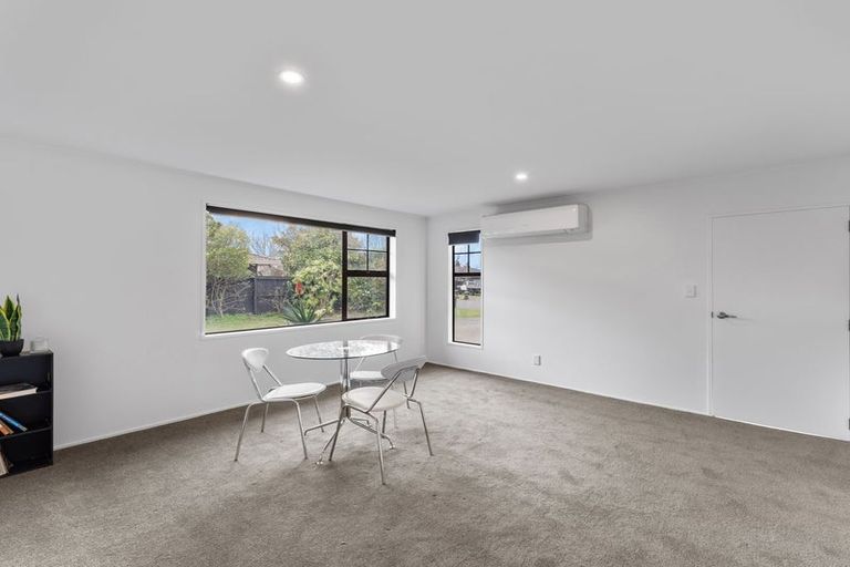 Photo of property in 20 Cherrywood Place, Redwood, Christchurch, 8051