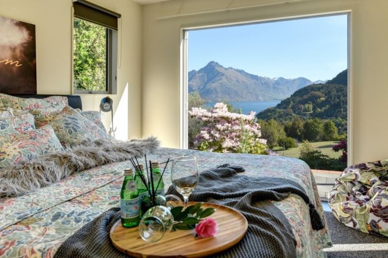 Photo of property in 14b Mckerrow Place, Sunshine Bay, Queenstown, 9300