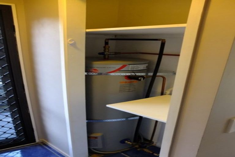 Photo of property in 25 La Perouse Street, Botany Downs, Auckland, 2010