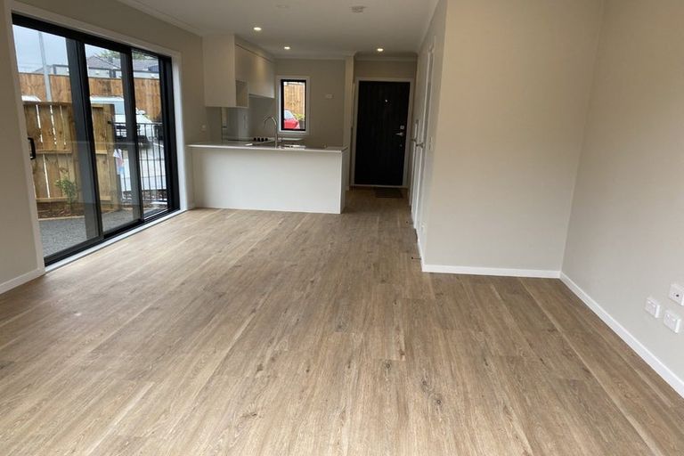 Photo of property in 42/125b Metcalfe Road, Ranui, Auckland, 0612