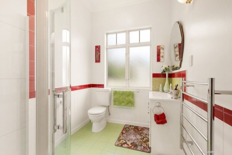 Photo of property in 208 Main Street, Greytown, 5712