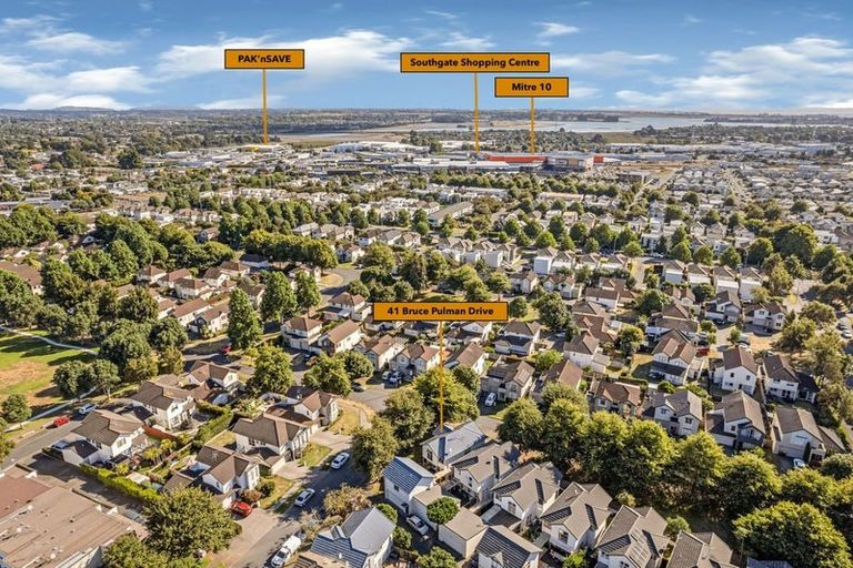 Photo of property in 41 Bruce Pulman Drive, Takanini, 2112