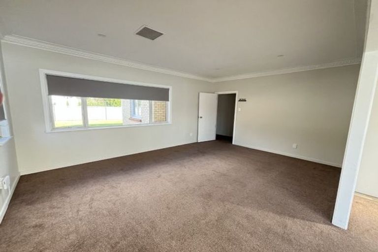 Photo of property in 6 Willis Road, Papakura, 2110