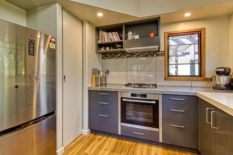 Photo of property in 2 Ritchie Place, Havelock North, 4130