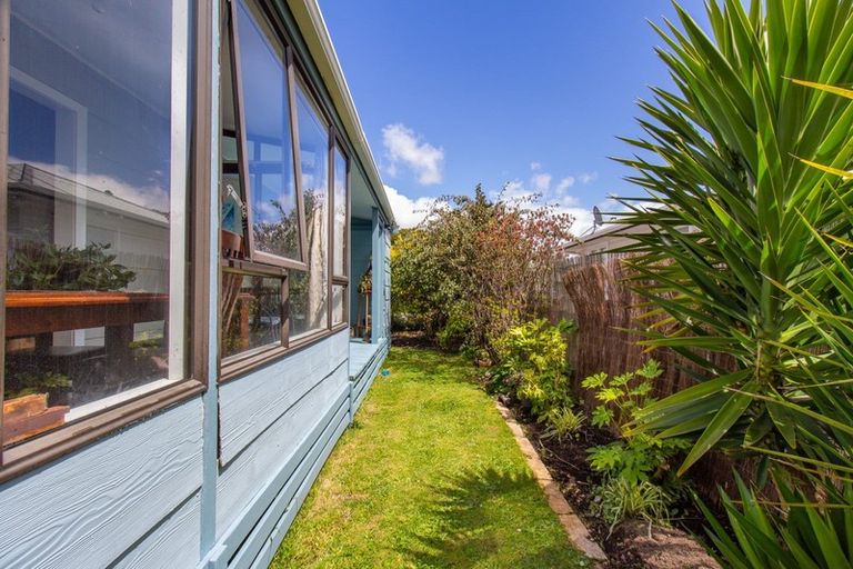 Photo of property in 2 Grayson Avenue, Mangakakahi, Rotorua, 3015