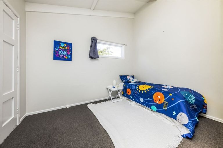 Photo of property in 24a Blanes Road, Weymouth, Auckland, 2103