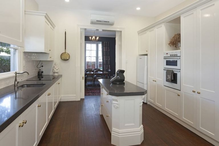 Photo of property in 54 Fendalton Road, Fendalton, Christchurch, 8014