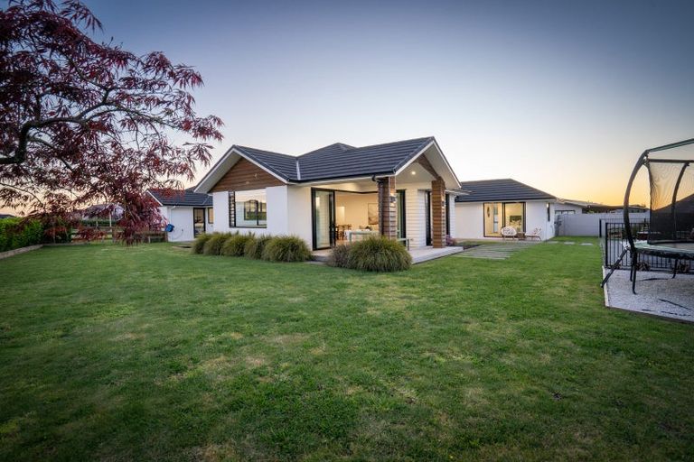 Photo of property in 2 Moemoea Place, Cambridge, 3434