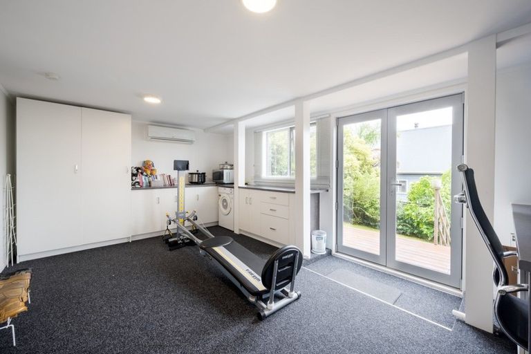 Photo of property in 28 Lewisham Street, Highland Park, Auckland, 2010