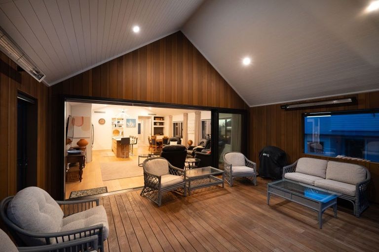 Photo of property in 235 One Tree Point Road, One Tree Point, 0118