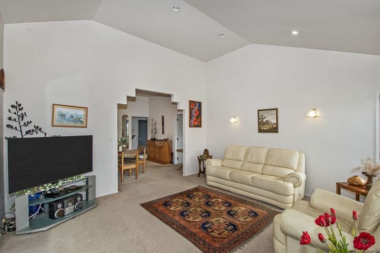 Photo of property in 116b Fairway Drive, Te Kamo, Whangarei, 0112