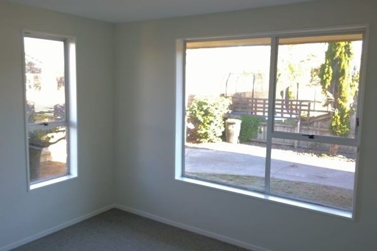 Photo of property in 7 Betula Place, Parklands, Christchurch, 8083