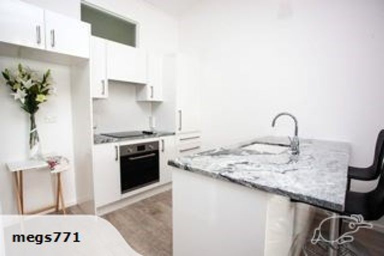 Photo of property in 2/32 Abberley Crescent, St Albans, Christchurch, 8014