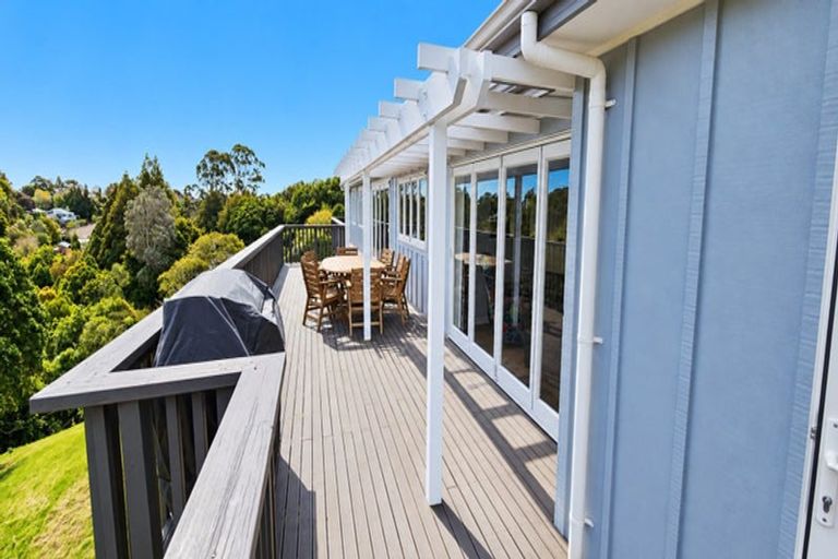 Photo of property in 9a Larsen Place, Merrilands, New Plymouth, 4312