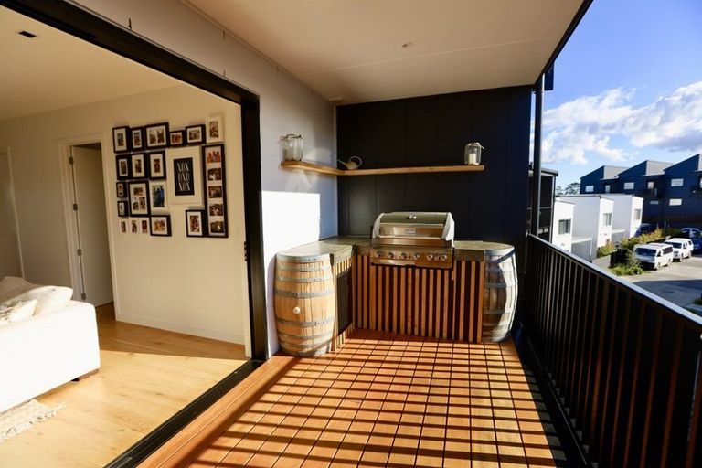 Photo of property in 16 Catalina Bay Drive, Hobsonville, Auckland, 0616