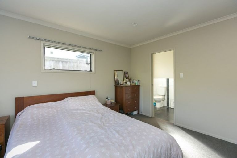 Photo of property in 5 Montrose Place, Highlands Park, New Plymouth, 4312