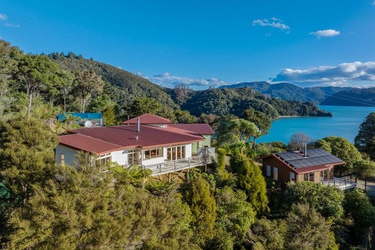 Photo of property in 19 St Omer Road, Saint Omer, Picton, 7282