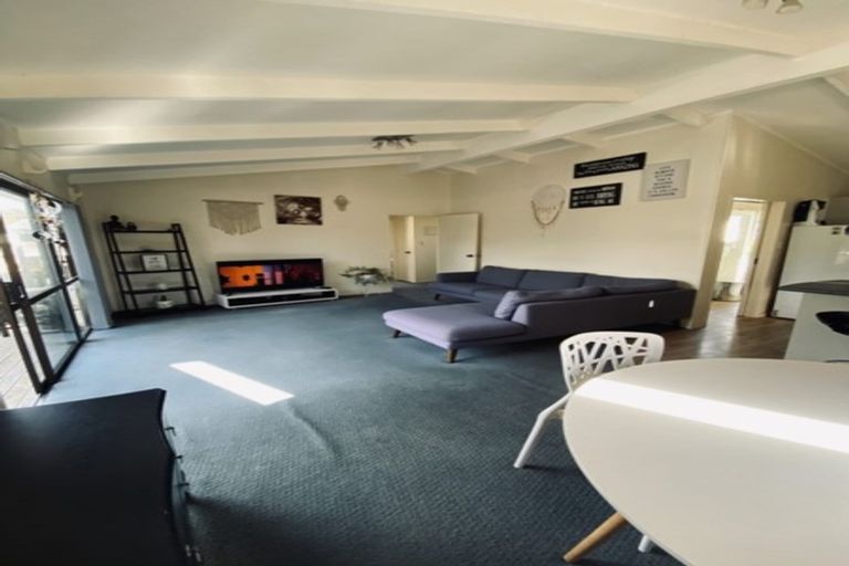 Photo of property in 12a Tamaki Bay Drive, Pakuranga, Auckland, 2010