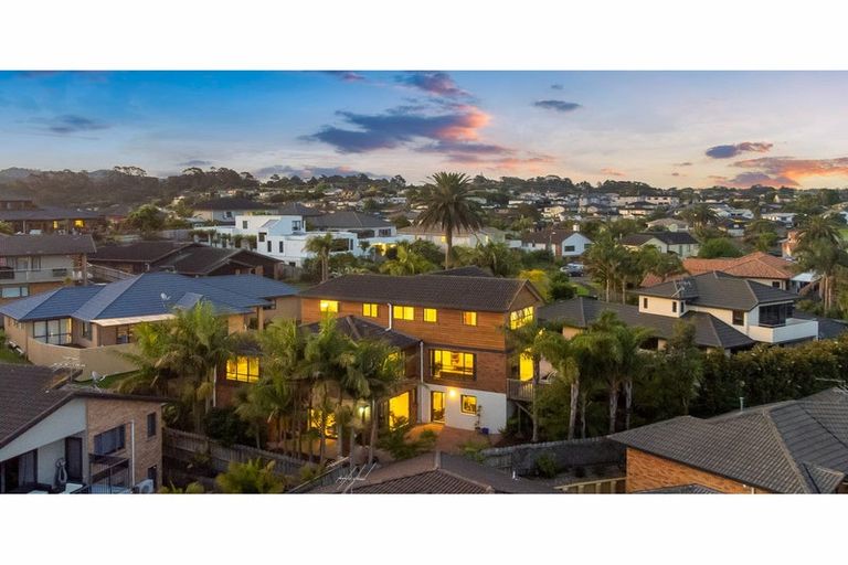 Photo of property in 16 San Lorenzo Rise, Henderson, Auckland, 0612