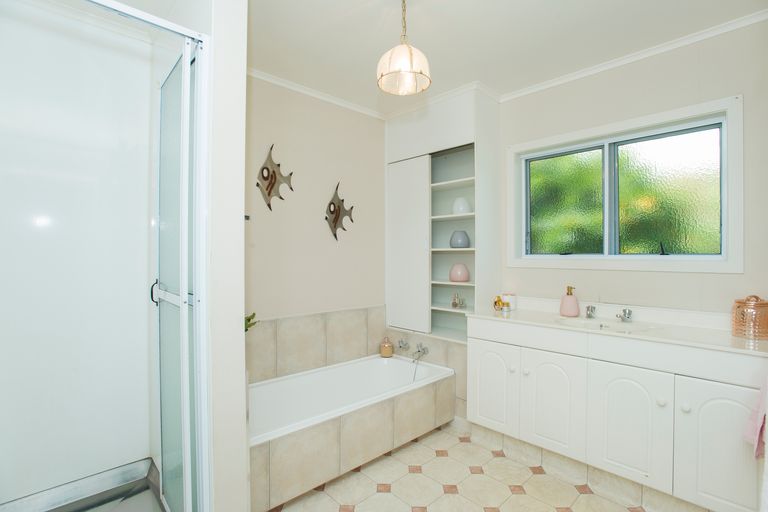 Photo of property in 30 Grant Road, Whataupoko, Gisborne, 4010