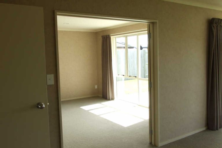 Photo of property in 5 Boston Parade, Kelvin Grove, Palmerston North, 4414