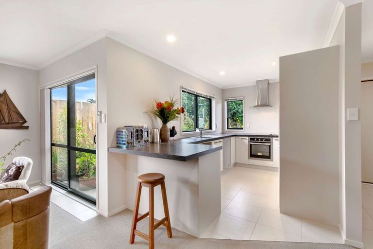 Photo of property in 104b Racecourse Road, Waiuku, 2123