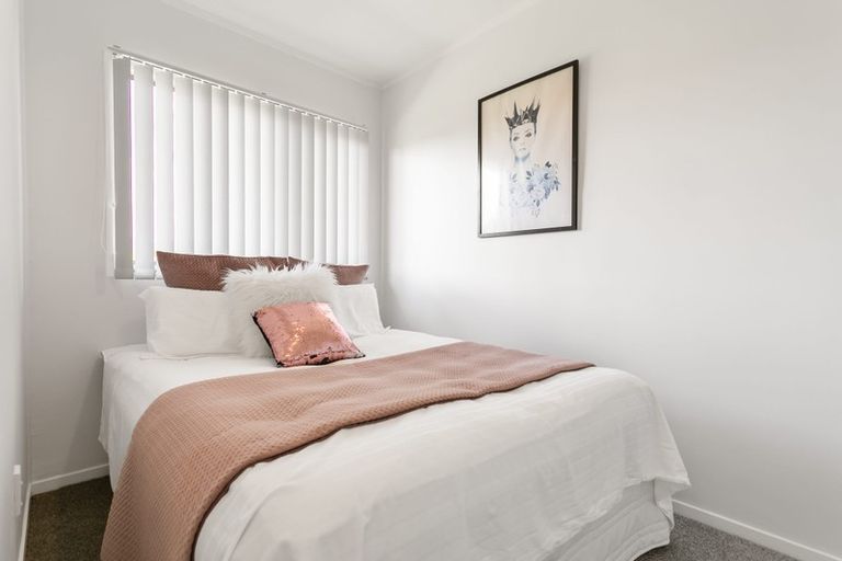 Photo of property in 4/773 Beach Road, Browns Bay, Auckland, 0630