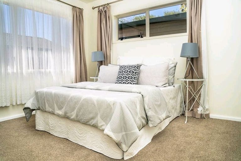 Photo of property in 11a Bill Phillip Place, Clendon Park, Auckland, 2103