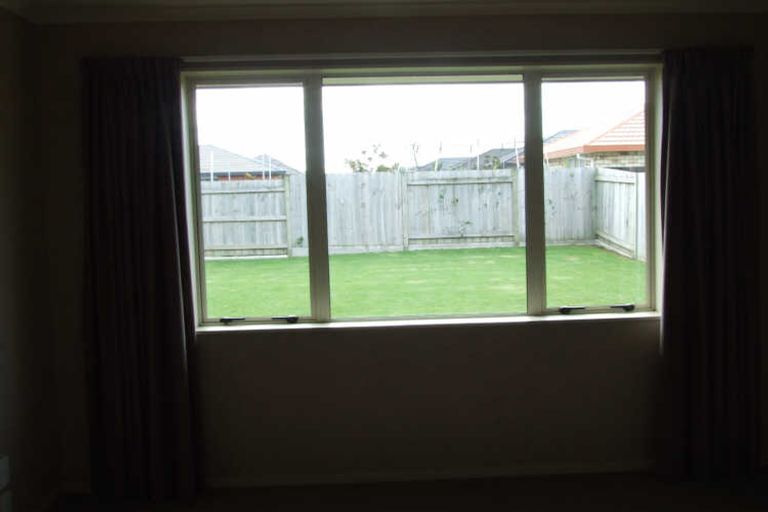 Photo of property in 5 Boston Parade, Kelvin Grove, Palmerston North, 4414
