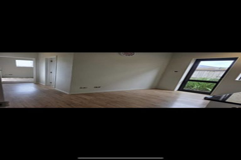 Photo of property in 22 Carrickdawson Drive, Flat Bush, Auckland, 2019