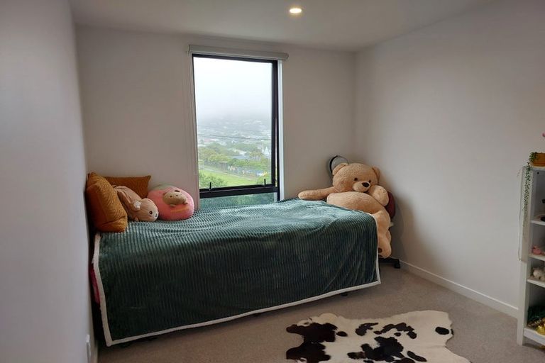 Photo of property in 2/210 Karori Road, Karori, Wellington, 6012