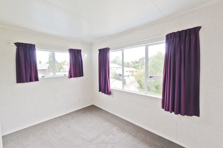 Photo of property in 24 Mccracken Avenue, Hillcrest, Hamilton, 3216