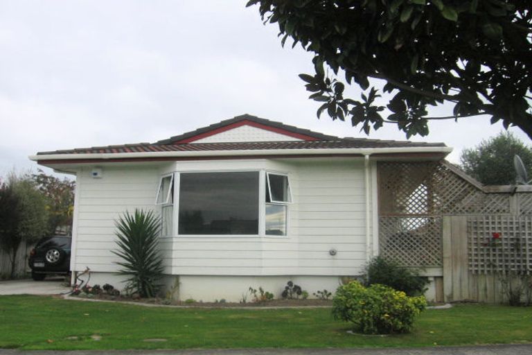 Photo of property in 25 Dalfield Place, Highbury, Palmerston North, 4412
