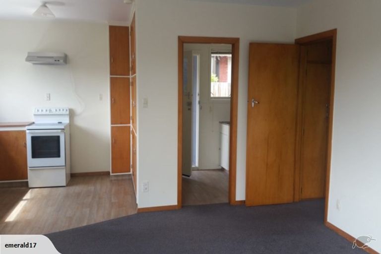 Photo of property in 1/32 Landsdowne Terrace, Cashmere, Christchurch, 8022