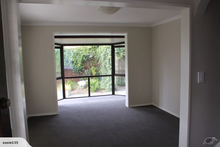 Photo of property in 2 Ringwood Place, Avonhead, Christchurch, 8042