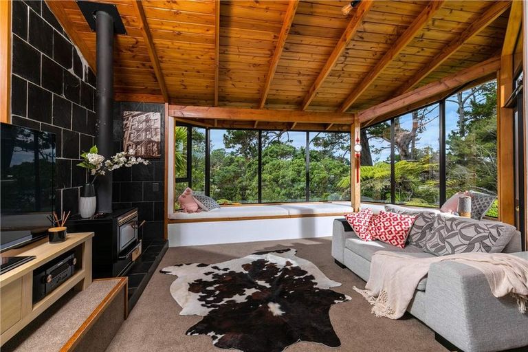 Photo of property in 25 Austin Road, Greenhithe, Auckland, 0632