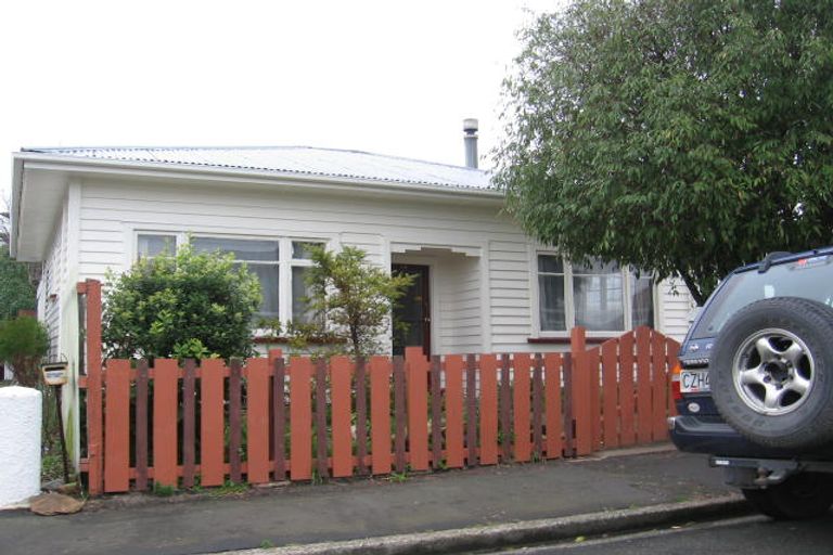 Photo of property in 16 Atkinson Street, South Dunedin, Dunedin, 9012