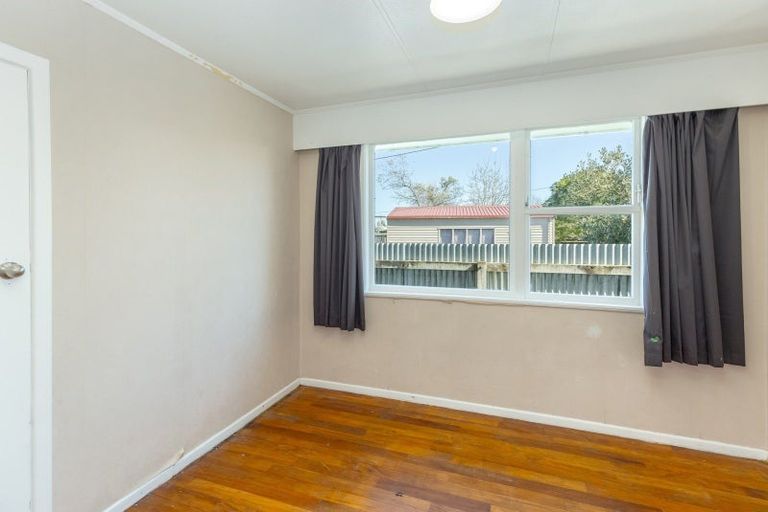 Photo of property in 97 Cameron Crescent, Masterton, 5810