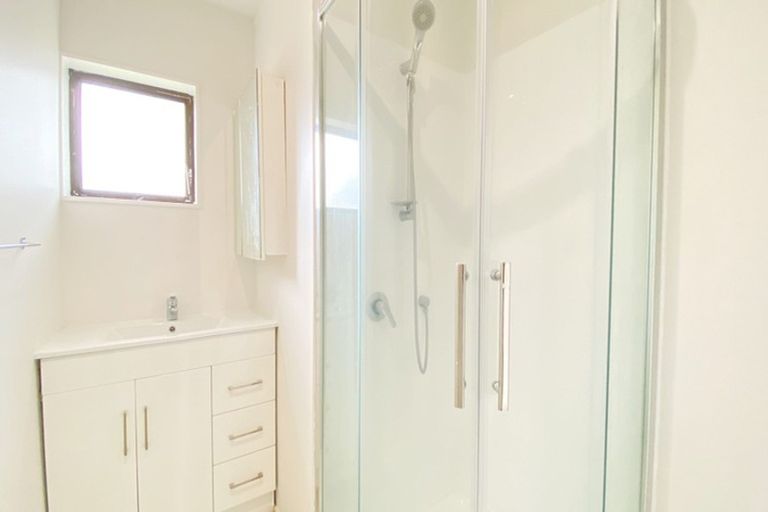 Photo of property in 3 Balgowan Terrace, Conifer Grove, Takanini, 2112