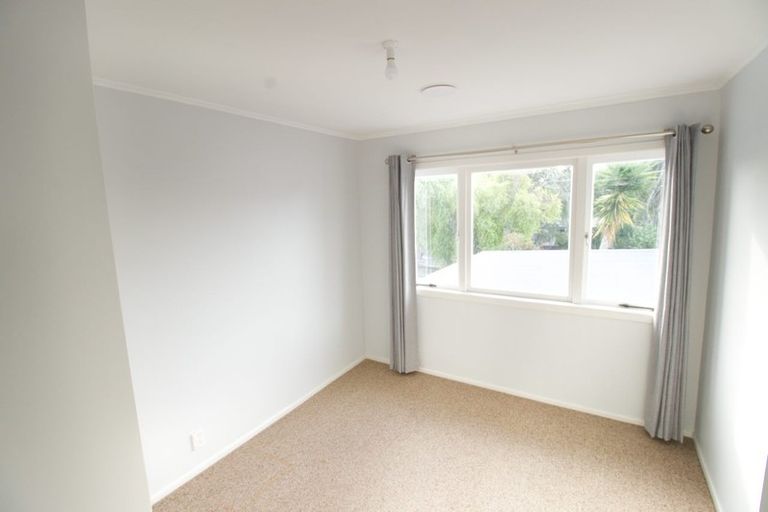 Photo of property in 79 Sabulite Road, Kelston, Auckland, 0602