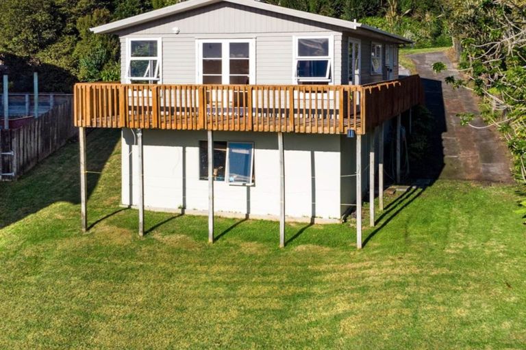 Photo of property in 123 Browns Bay Road, Browns Bay, Auckland, 0630