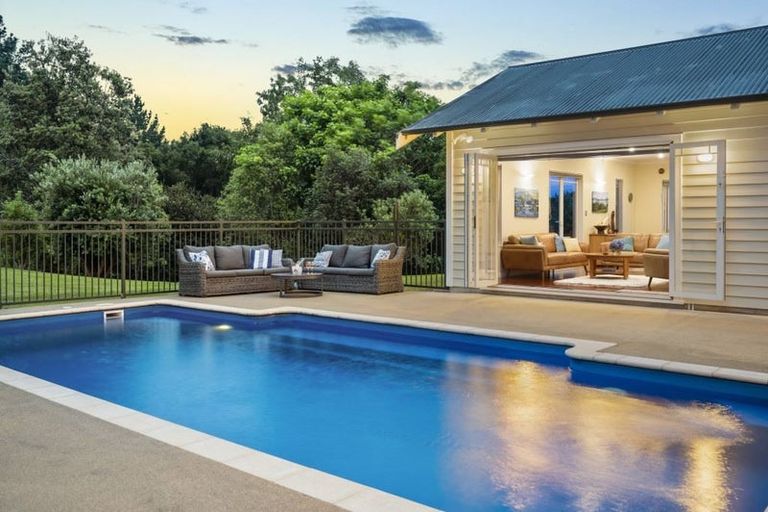 Photo of property in 551 Upper Waiwera Road, Puhoi, Silverdale, 0994