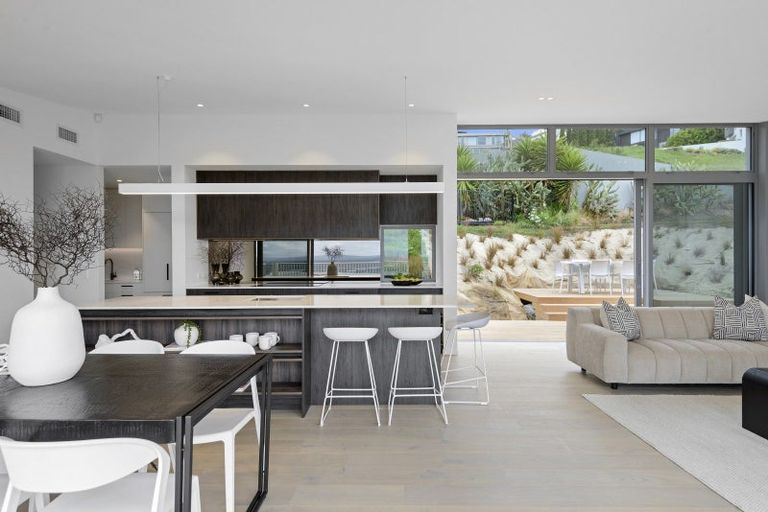 Photo of property in 16 Galilee Lane, Moncks Bay, Christchurch, 8081