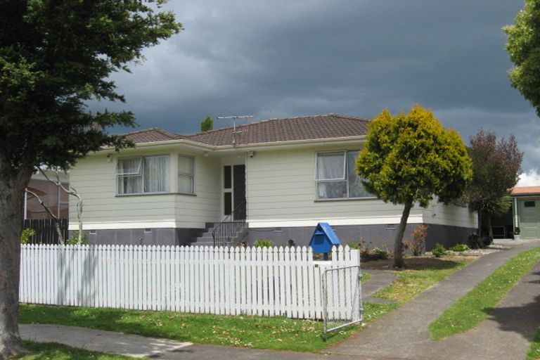 Photo of property in 17 Carbery Place, Manurewa, Auckland, 2102