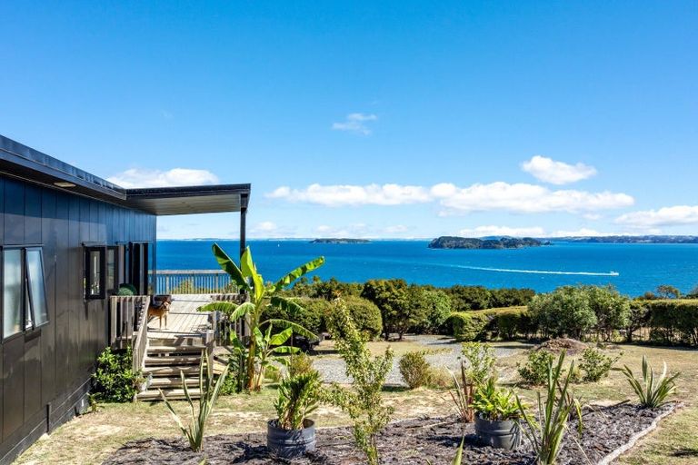 Photo of property in 9 Elizabeth Point Road, Kawau Island, 0920