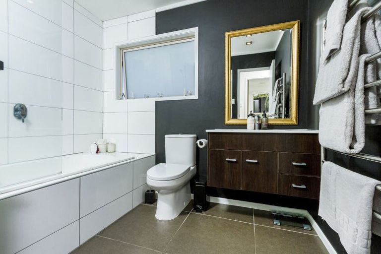 Photo of property in 7 Paris Place, Birkenhead, Auckland, 0626