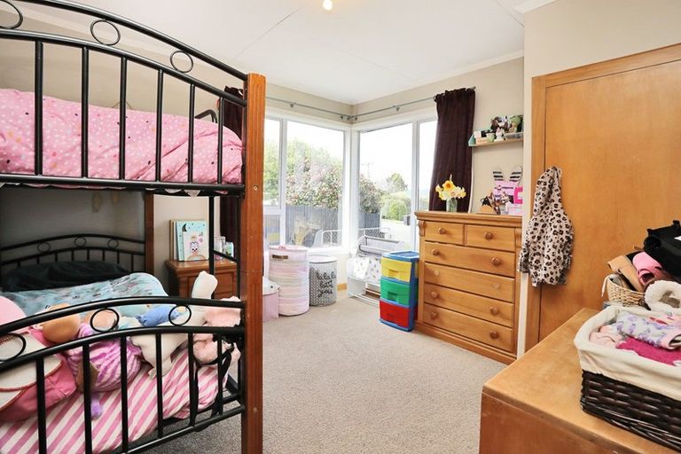 Photo of property in 66 Bullar Street, Grasmere, Invercargill, 9810