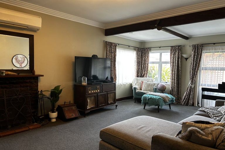 Photo of property in 16 Connolly Street, Boulcott, Lower Hutt, 5010